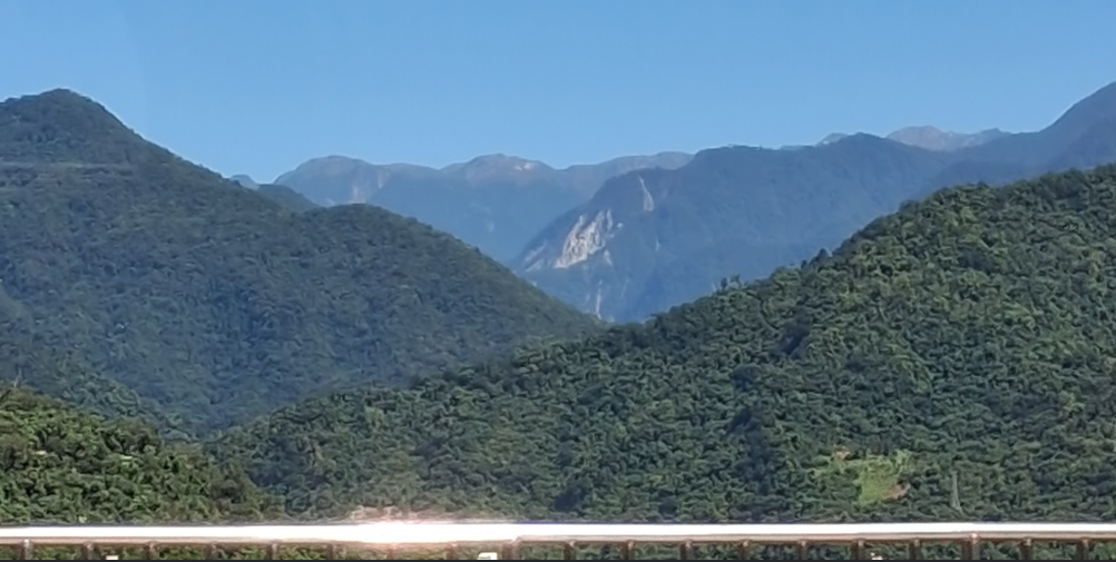 置中圖片